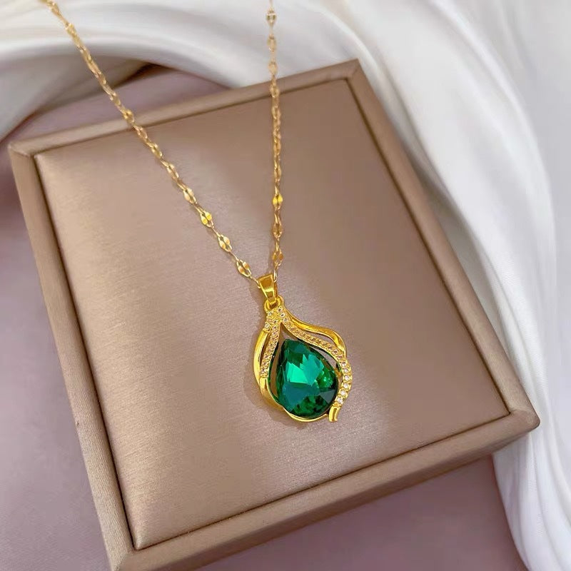 Collana con Ciondolo a Goccia in Cristallo Verde Smeraldo Vintage in Acciaio al Titanio con Finitura Placcata per Donna, Catena Clavicola Minimalista