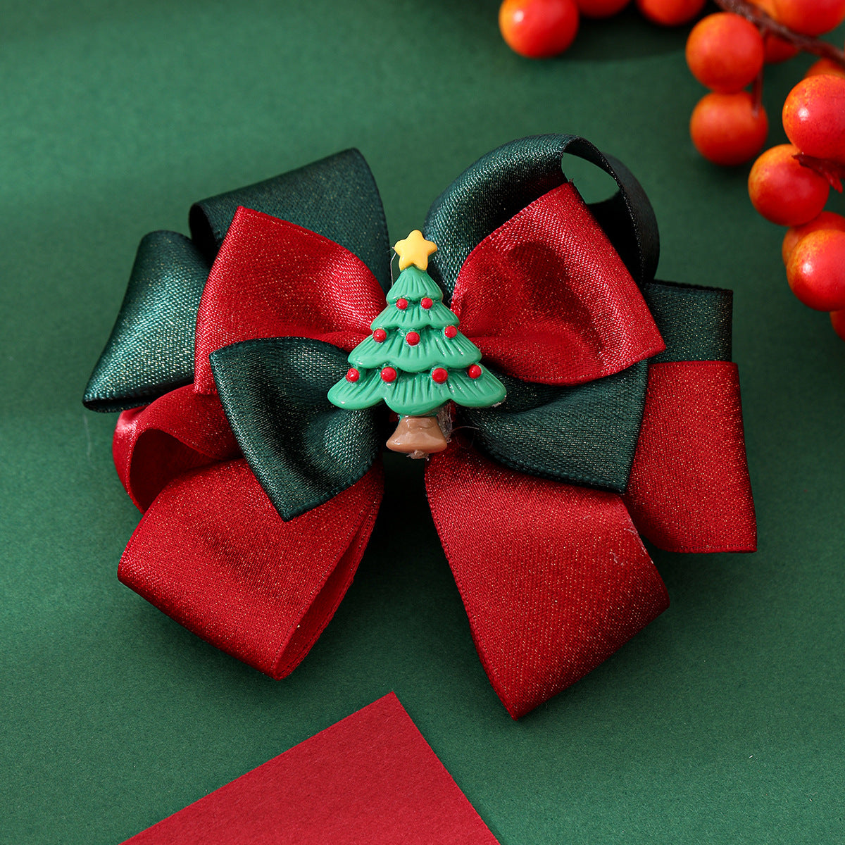 Cartoon-Style Red Bow Hair Clip for Kids Christmas-Themed Hair Accessory with Santa Claus and Christmas Tree Pattern