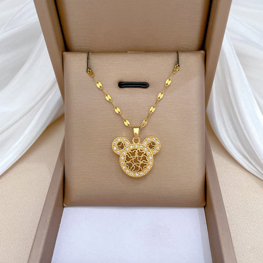 Collana Pendente Gatto Minimalista in Acciaio al Titanio con Intarsi in Strass per Uomo e Donna, Catena a Medaglione con Design Traforato