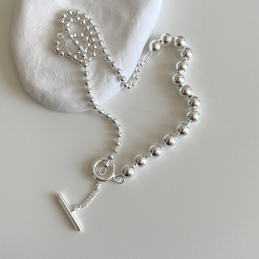 Collar minimalista de plata de ley 925 con cadena de bolitas redondas geométricas bañadas en oro