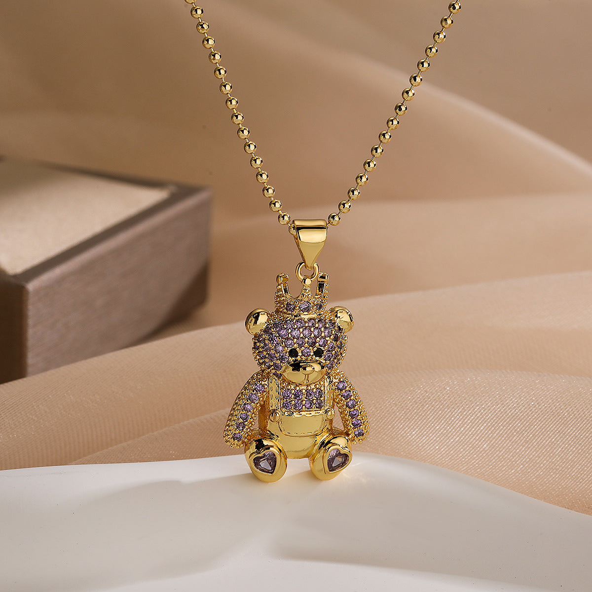 Minimalist Geometric Leopard Head Pendant Necklace for Women with Full Zircon Inlay on Brass Chain