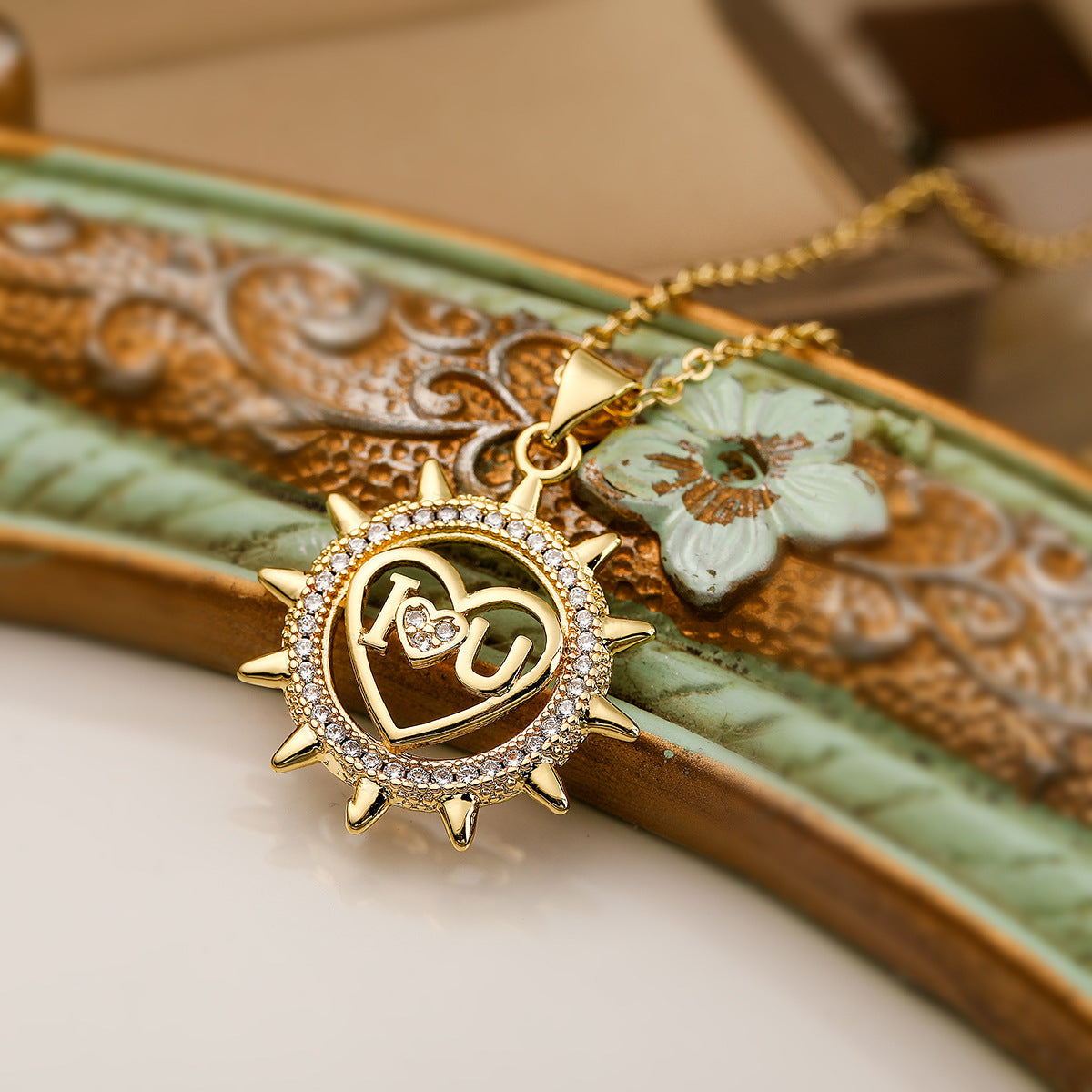 Minimalist Heart-Shaped Copper Pendant Necklace with Gold Plating and Zirconia for Women
