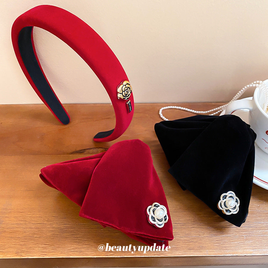 Fermaglio per Capelli a Triangolo in Tessuto Floreale Retrò per Donna con Lavorazione Artigianale, Accessorio per Capelli Ispirato al Vintage per Autunno e Inverno