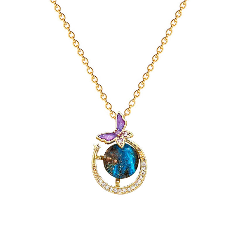 Collana in acciaio al titanio a forma di farfalla stile cartone animato con intarsio di strass per donne e uomini, catena leggera e delicata per la clavicola