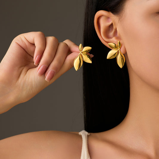 Minimalist Floral Leaf-Shaped 18K Gold-Plated Titanium Steel Earrings with Smooth Finish for Women