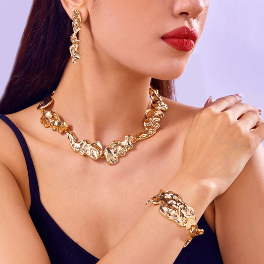 Collana Girocollo Geometrica Irregolare Liquida Effetto Moda per Donna in Lega con Finitura Placcata