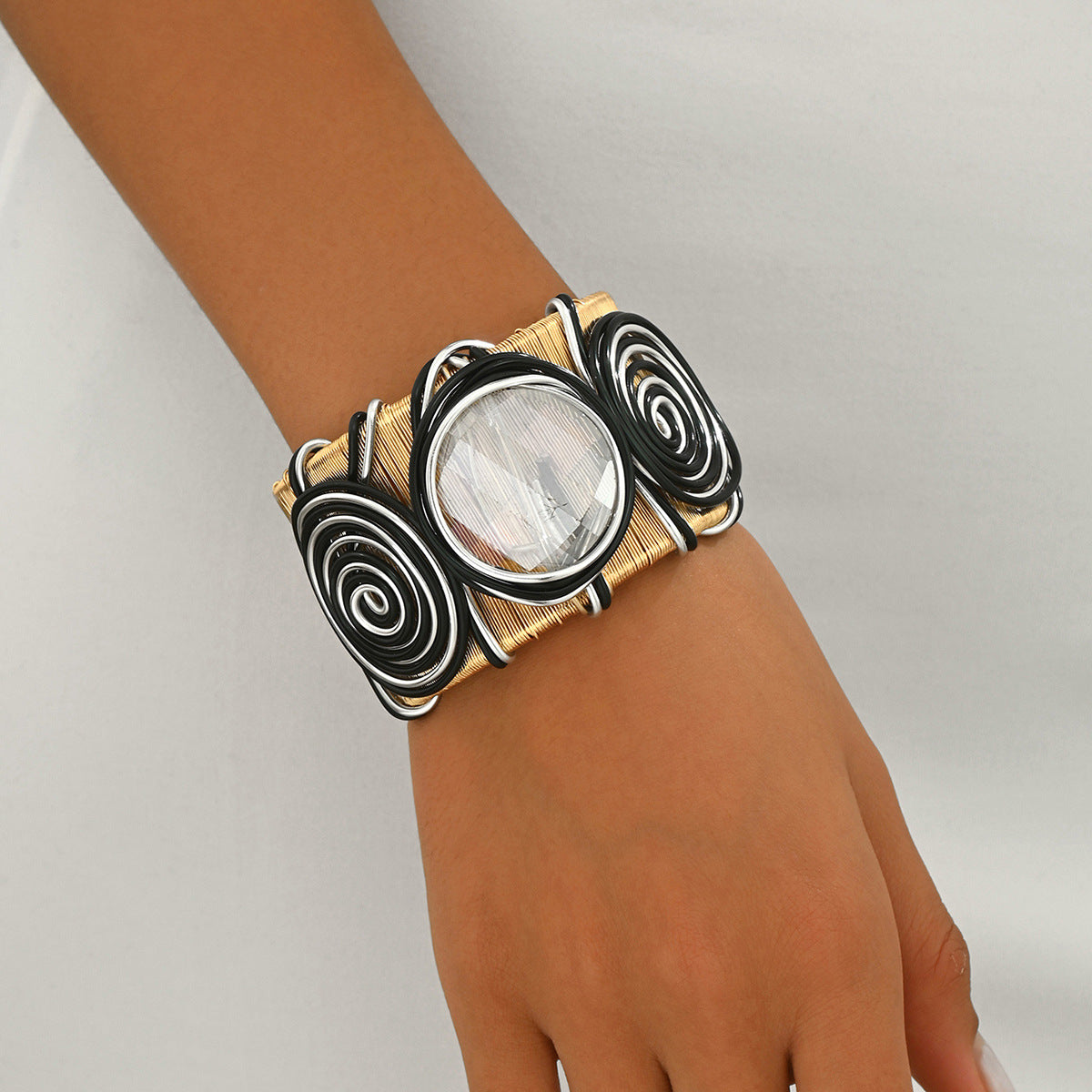 Pulsera Geométrica Enrollada para Mujer con Incrustaciones de Pedrería en Aleación de Zinc, Diseño Moderno para la Oficina