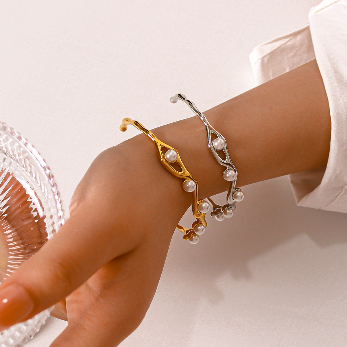Minimalist Vintage-Inspired Irregular Stainless Steel Open Bangle Bracelet for Women with Pearl Accent