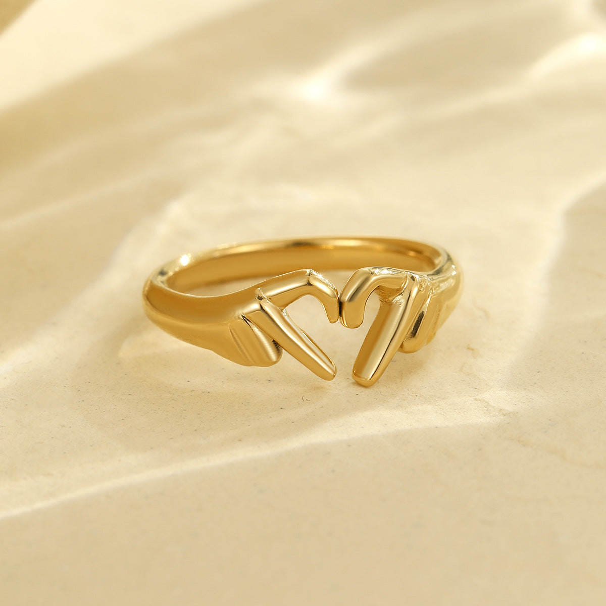 Anillo minimalista ajustable de acero inoxidable con forma de corazón para mujeres y parejas con acabado chapado