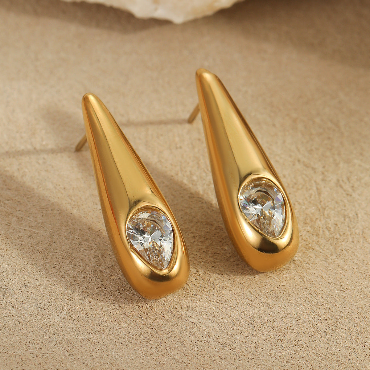 Aretes minimalistas geométricos de acero inoxidable con acento de circonita, joyería de moda galvanizada para mujer