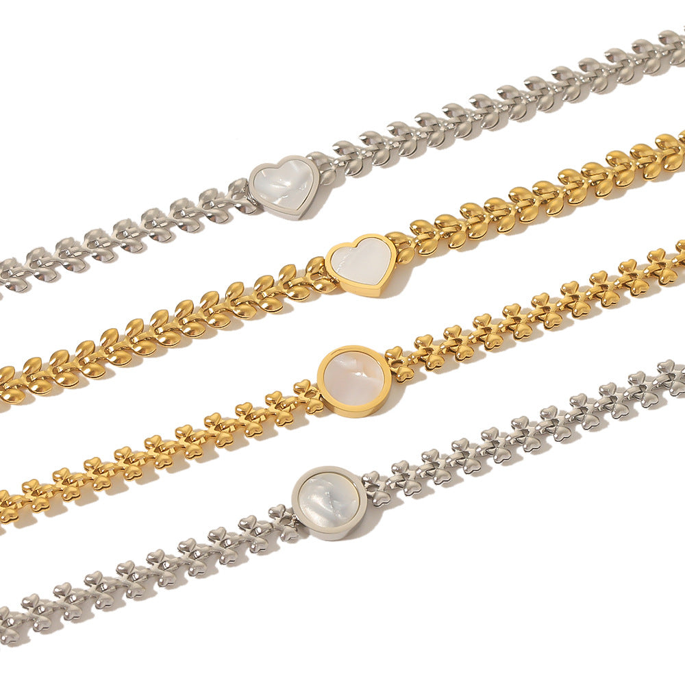 Bracciale Minimalista con Cuore in Madreperla Bianca, Catena in Acciaio Inossidabile e Placcatura in Oro 18K