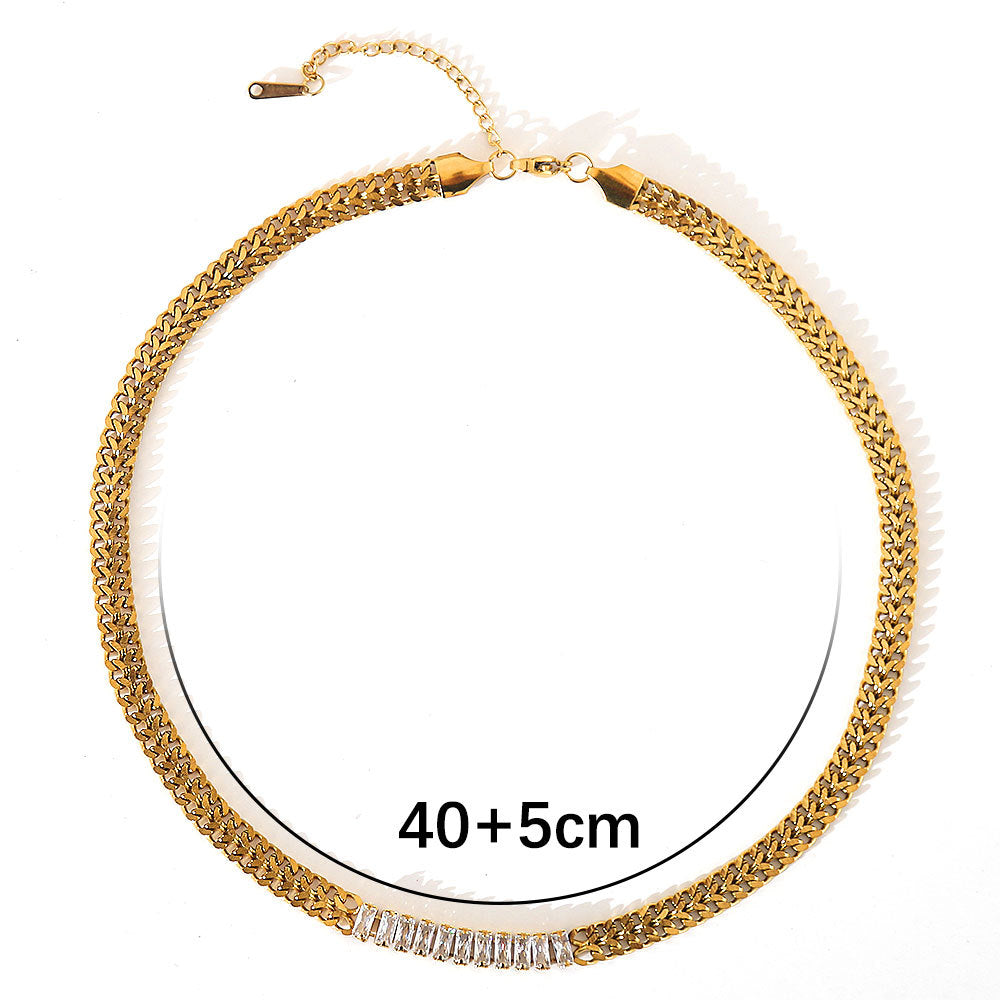 Collar Minimalista con Cadena Cubana en Acero de Titanio en Forma de U con Colgante con Incrustaciones de Zirconia