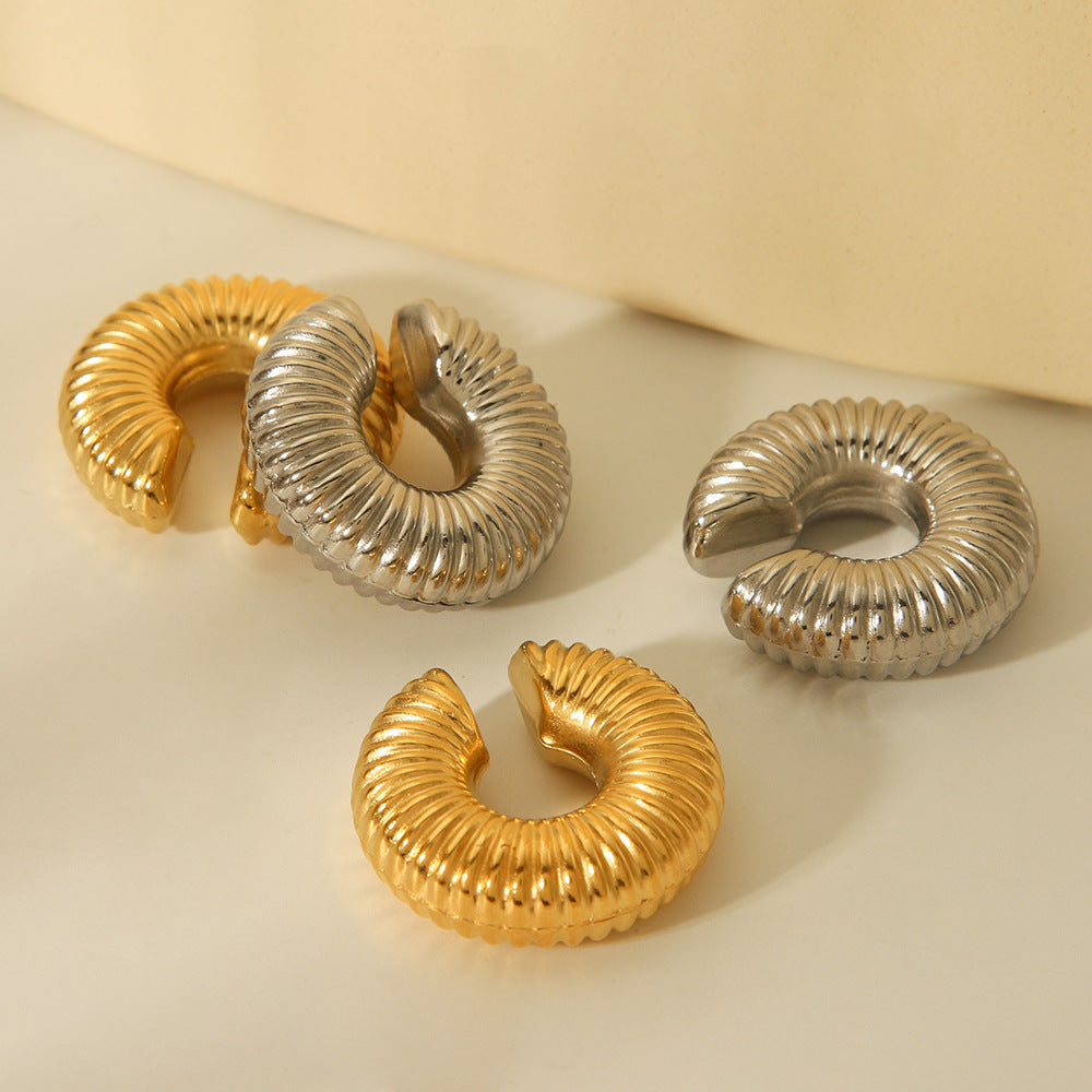 Orecchini a clip da donna a cerchio placcato in acciaio inossidabile a forma di C minimalista, orecchini geometrici alla moda