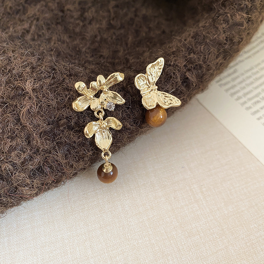 Pendientes de Resina Retro Florales con Postes de Acero Chapados en Oro para Mujer, Tono Marrón Tierra, Joyería Elegante y Versátil de Lujo para la Oreja