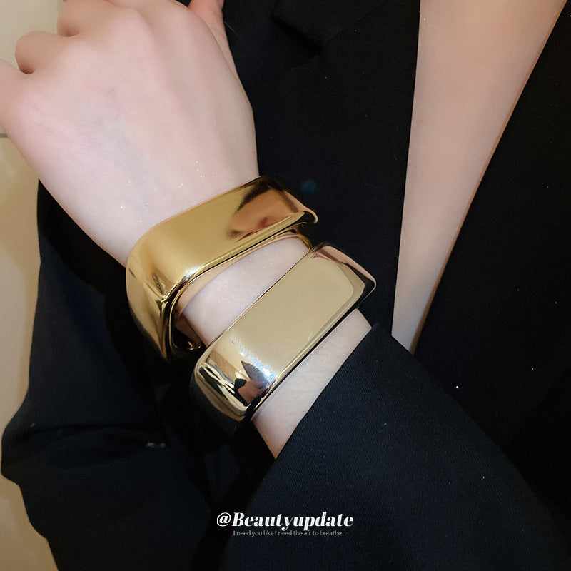 Bracciale in acrilico aperto a onda, design geometrico ovale, stile minimalista esagerato, alla moda, leggero, lussuoso, gioiello da mano