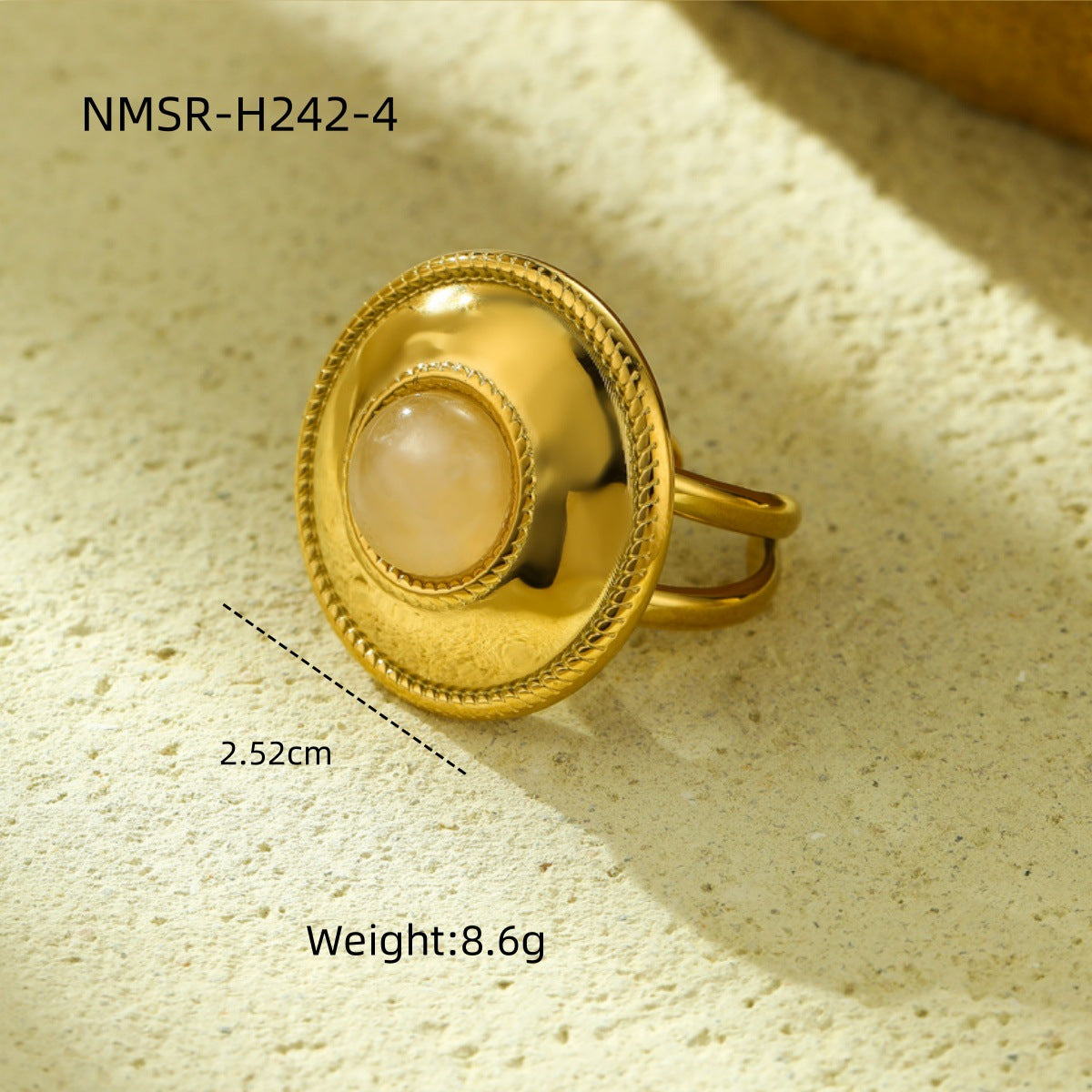 Anillo redondo de acero titanio estilo vintage francés minimalista para mujer con acabado chapado y detalle de piedra natural de agua dulce