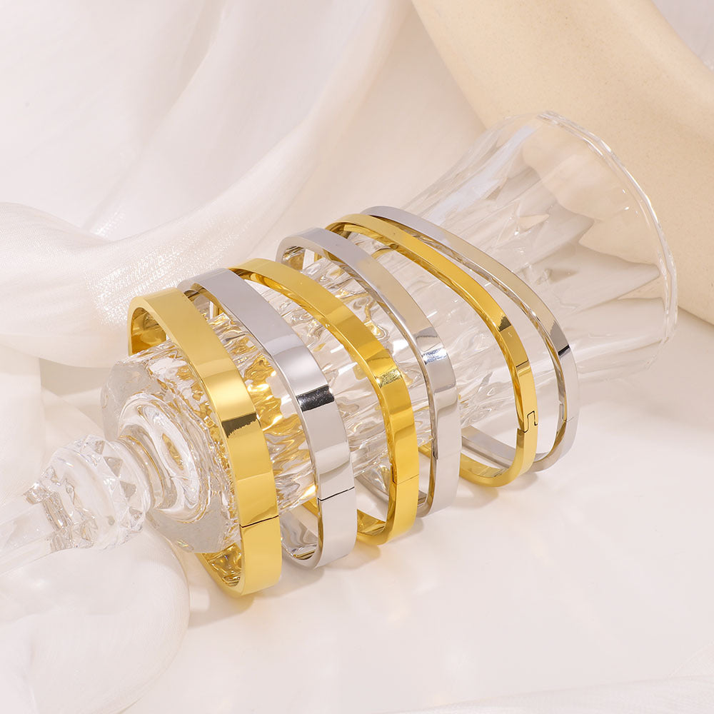 Bracciale Quadrato Minimalista in Acciaio Inossidabile con Placcatura in Oro 18K da Donna