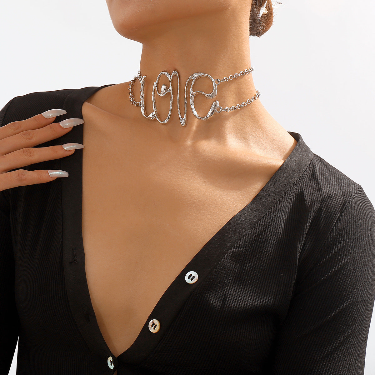 Gargantilla Retro con Colgante LOVE en Negrita y Formas Geométricas de Aleación y Hierro, Acabado Electrochapado, para Mujer