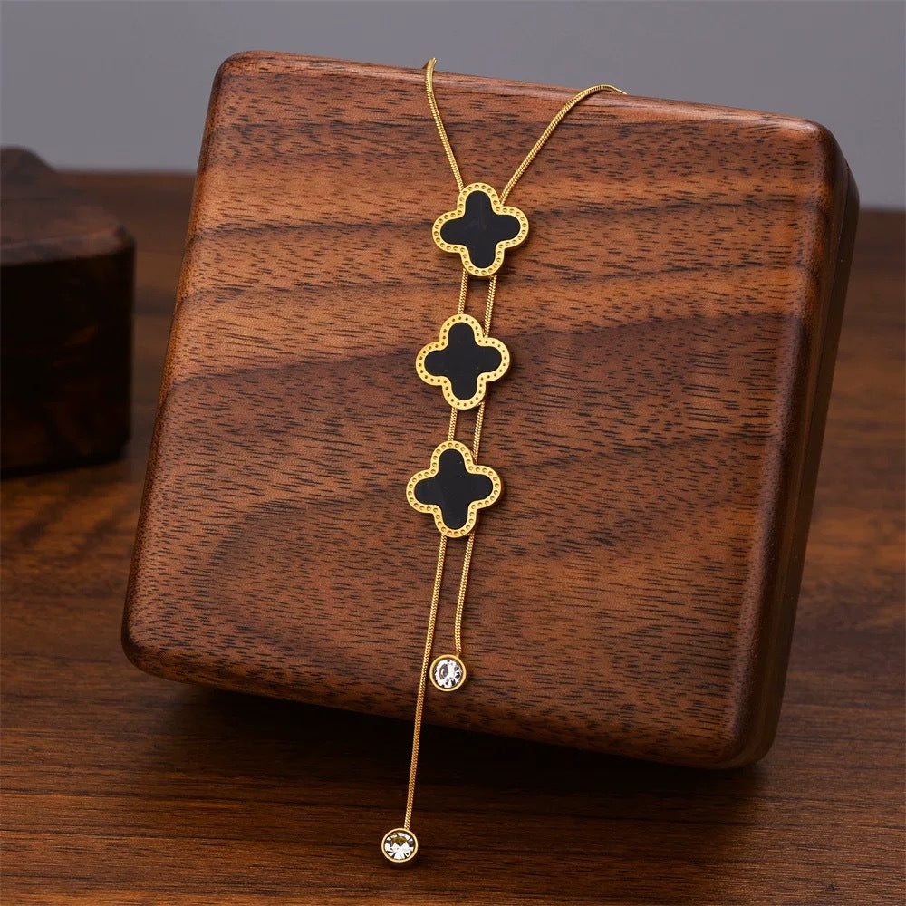 Minimalist Luxury Titanium Steel Plated Four-Leaf Clover Plant Pendant Necklace for Unisex