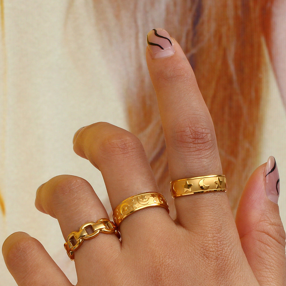 Anillo Minimalista Geométrico de Estrella y Luna para Mujer en Acero Inoxidable con Acabado Galvanizado
