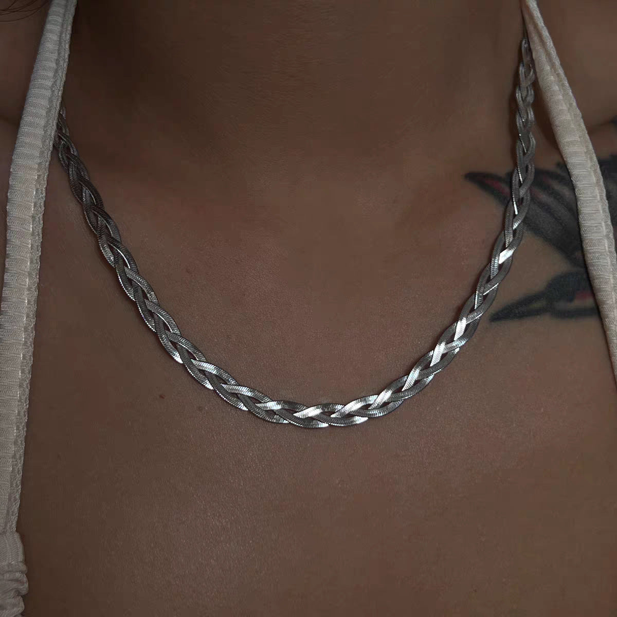 Collar de cadena minimalista geométrico de acero de titanio para mujeres y hombres, unisex, estilo hueso de serpiente, ajustable de acero inoxidable tipo gargantilla