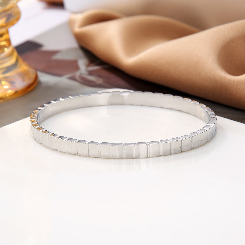 Minimalist Luxury 18K Gold Plated Geometric Round Titanium Steel Bangle