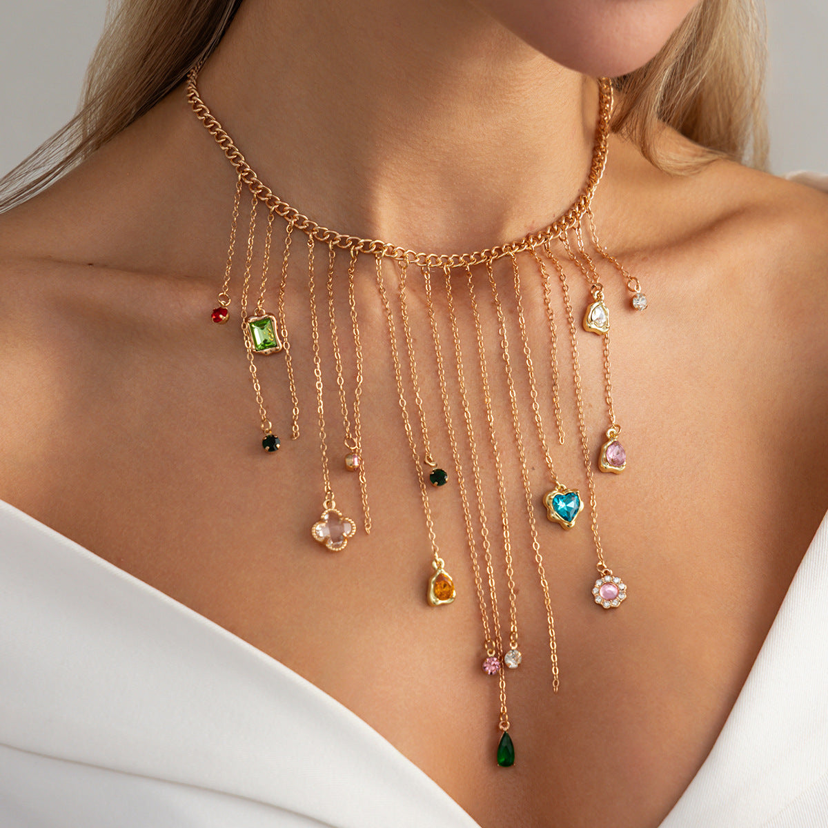 Sweet Elegant Heart Shape Gemstone Inlaid Acrylic Pendant Plated Alloy Necklace with Tassel for Women