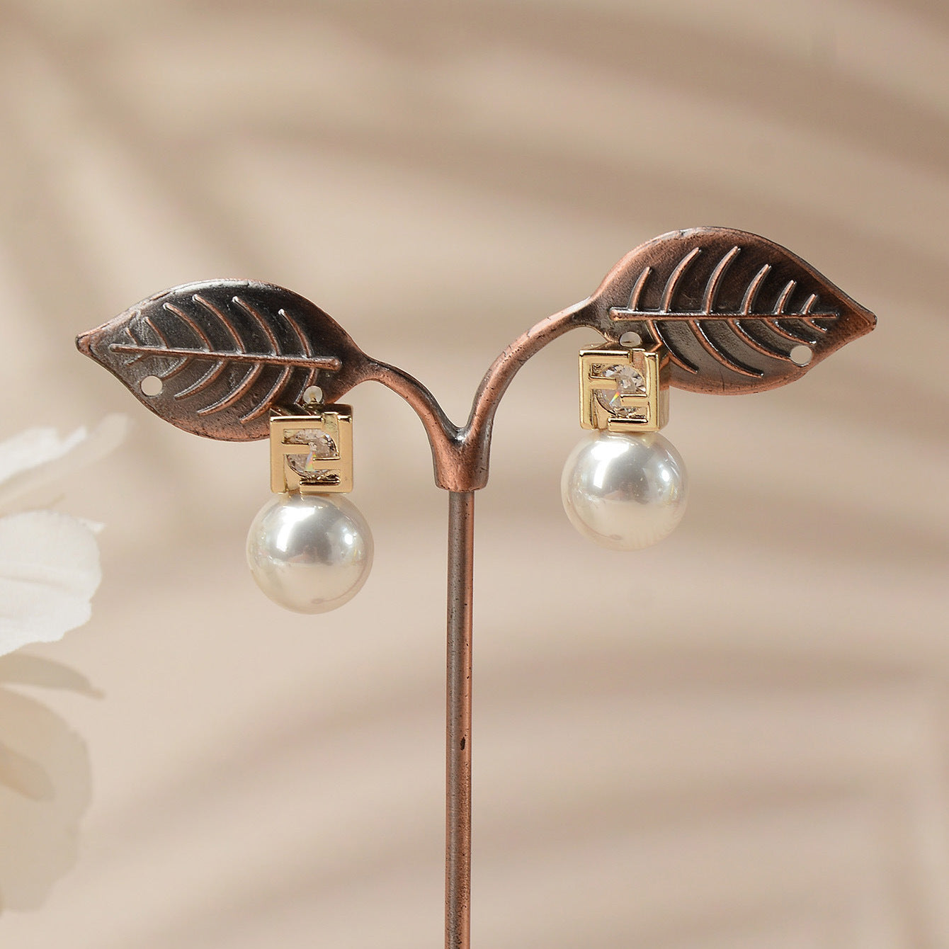 Orecchini da donna di lusso placcati in oro con zirconi cubici in ottone