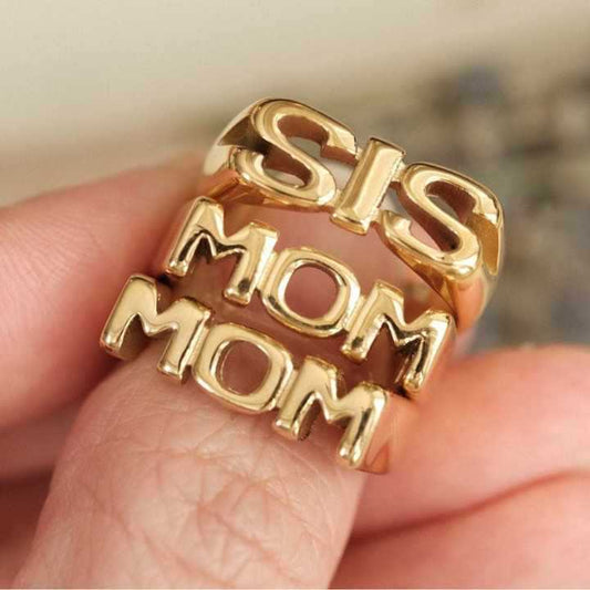 Anello da donna minimalista a forma di lettera geometrica in acciaio al titanio con finitura placcata