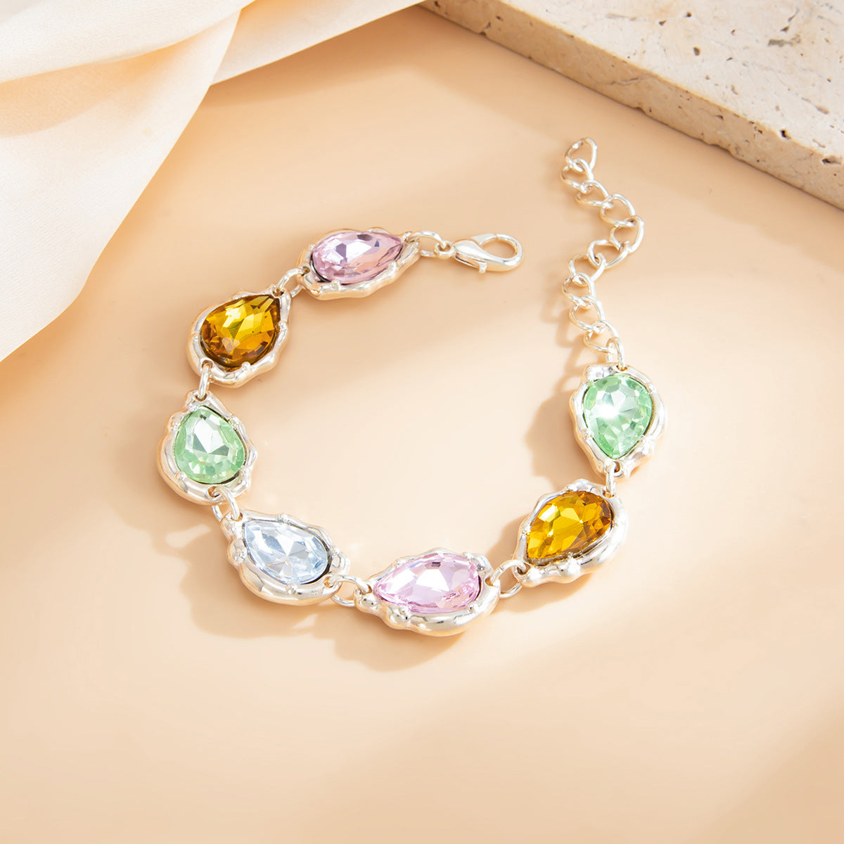 Sweet Teardrop Rhinestone Gemstone Zinc Alloy Plated Bracelet for Women
