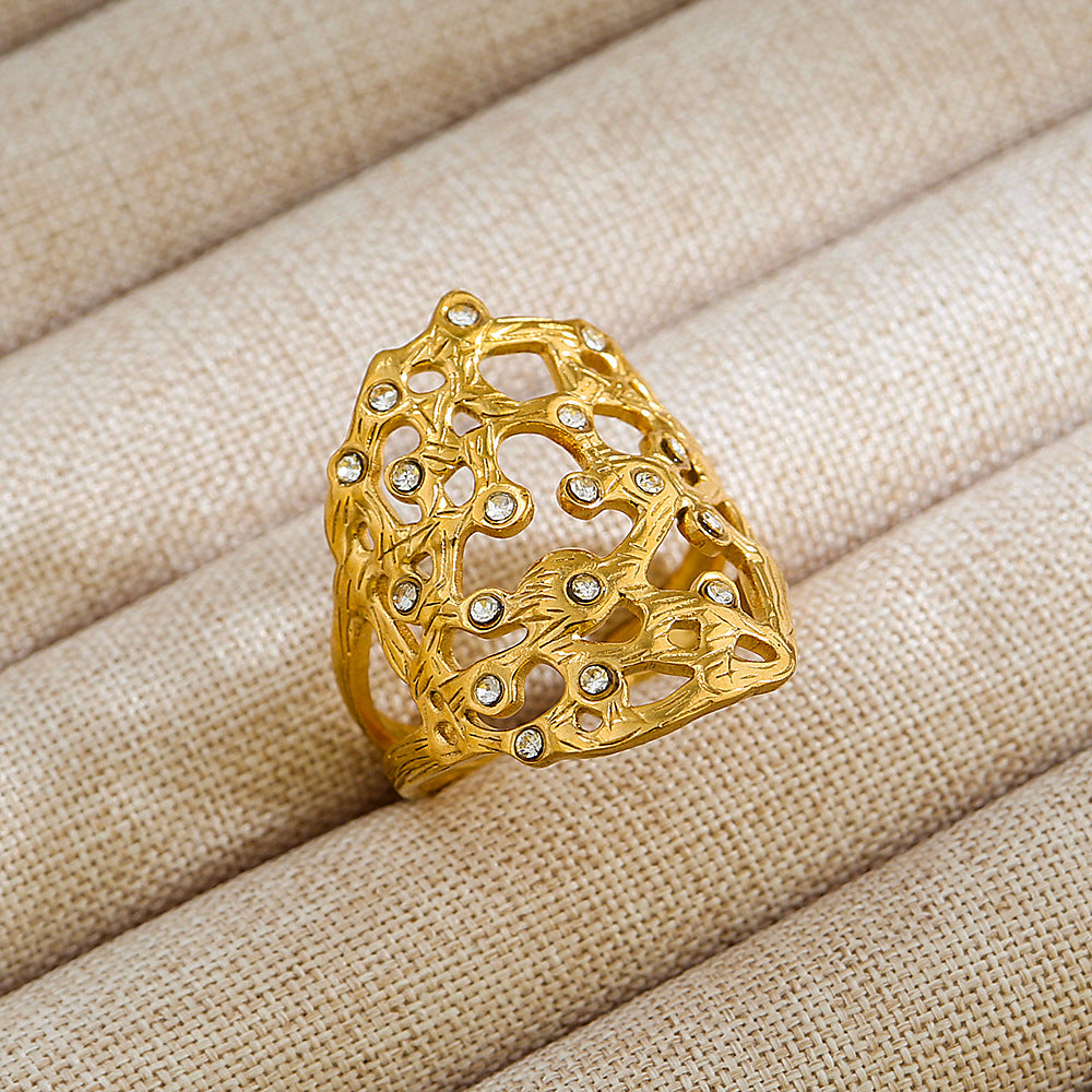 Anillo de acero de titanio con forma de U, estilo punk, chapado en oro de 18 quilates y detalles de microincrustaciones de piedra de lava ovalada
