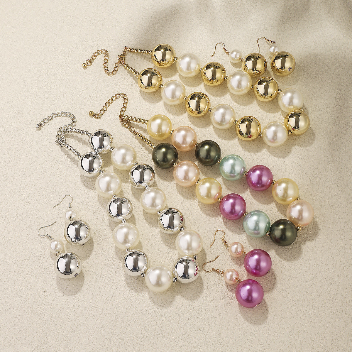 Set di collana di perle geometrica dolce e audace per donna con catena alla clavicola e finitura artigianale
