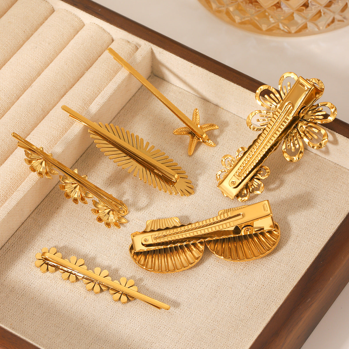 Ins Style 18K Gold Plated Stainless Steel Hair Clip with Pearl and Flower Design for Women