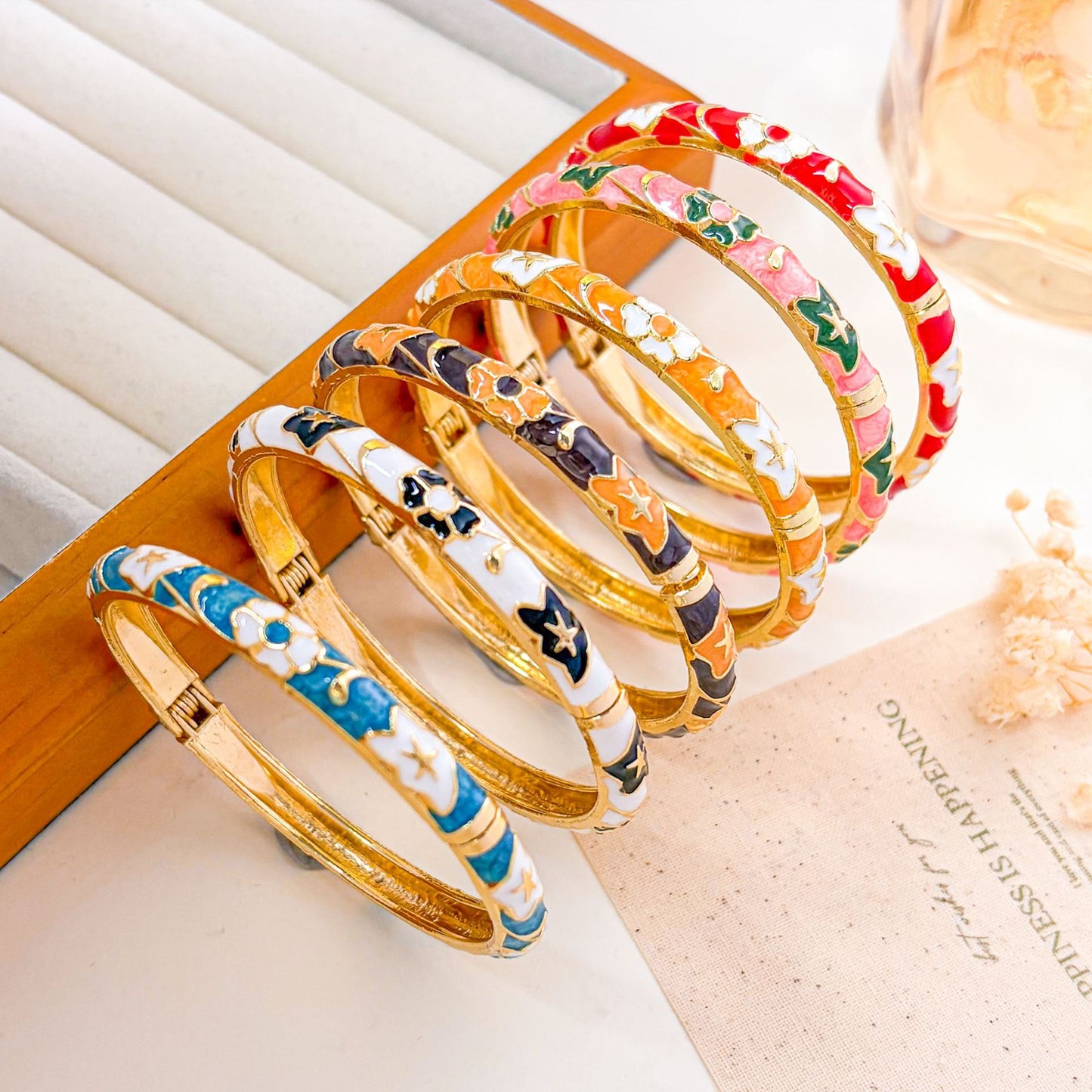 Vintage Elegant Floral Enamel Drip Oil Rhinestone Inlaid Alloy Bangle Bracelet for Women