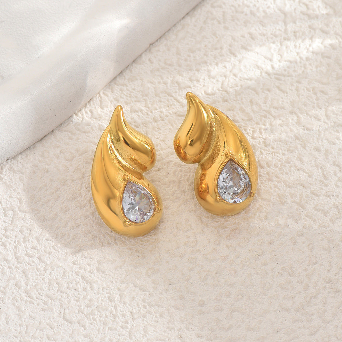 Pendientes geométricos minimalistas para mujer con incrustaciones de circonita en metal cobre, a la moda, para uso diario, tipo botón