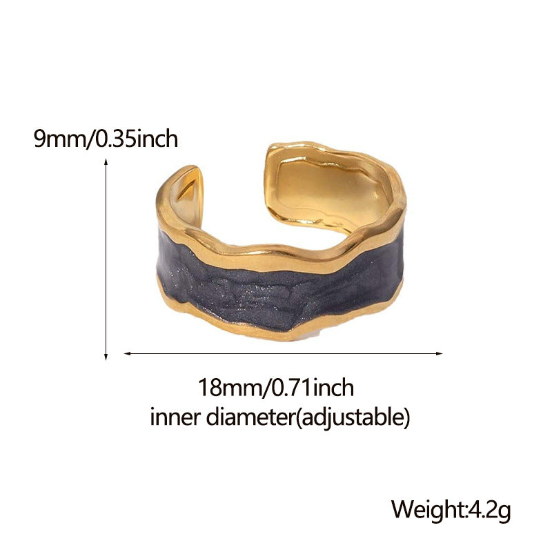 Anello Minimalista da Donna in Acciaio al Titanio con Finitura Smaltata e Fascia Aperta Irregolare Geometrica