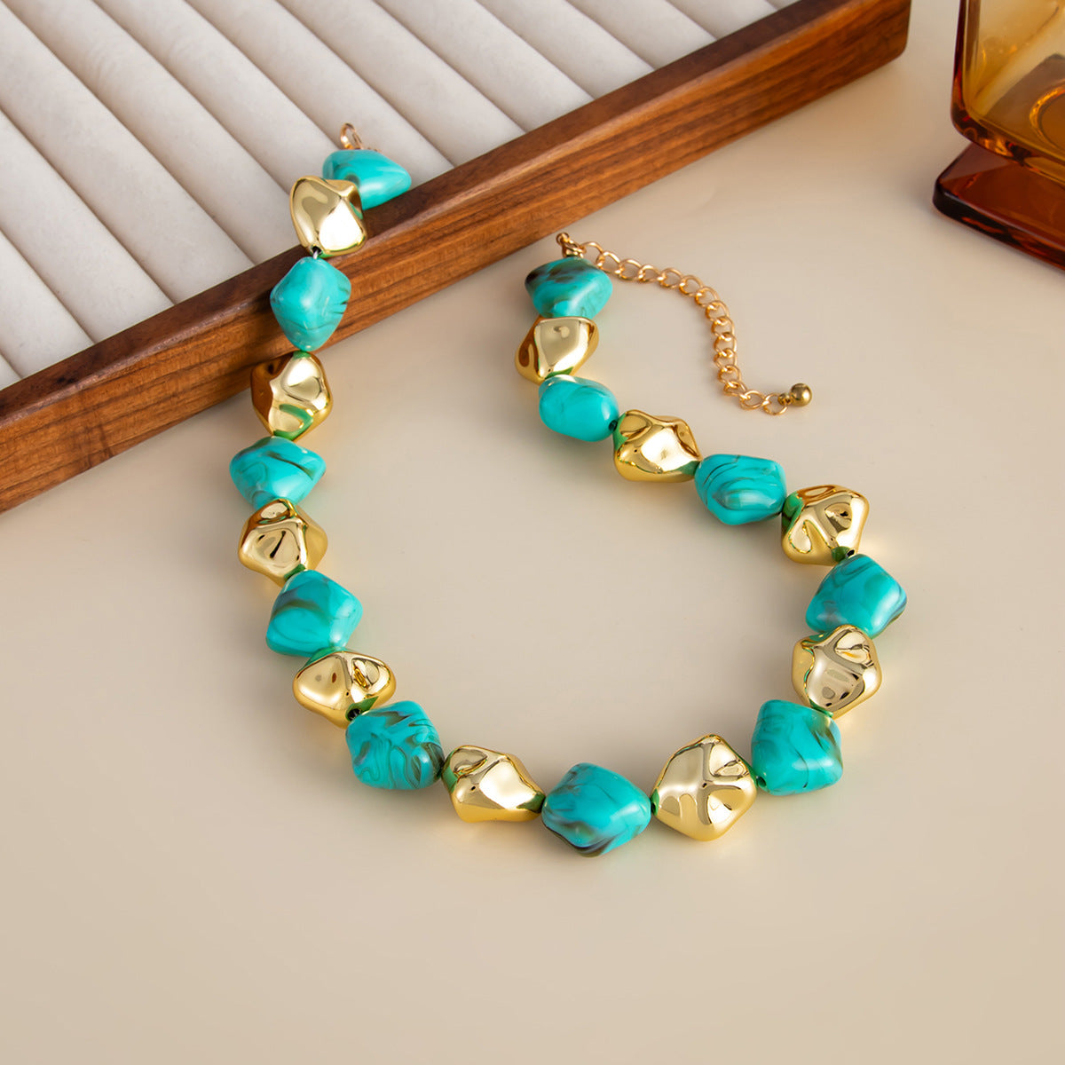 Vintage Geometric Oval Resin Pendant Necklace for Women