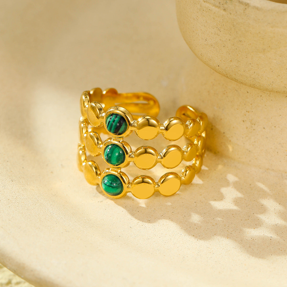 Anello in Acciaio Inossidabile con Motivo Geometrico Stile Vintage Instagram con Intarsio in Pietra Naturale e Placcatura in Oro 18K da Donna