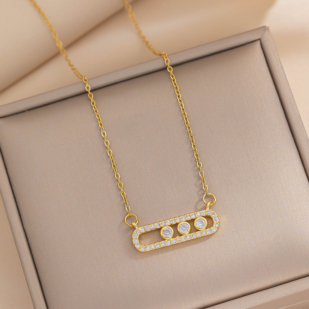 Light Luxury Star-Shaped Pendant Necklace for Women with 18K Gold Plated Copper and Titanium Steel O-Chain