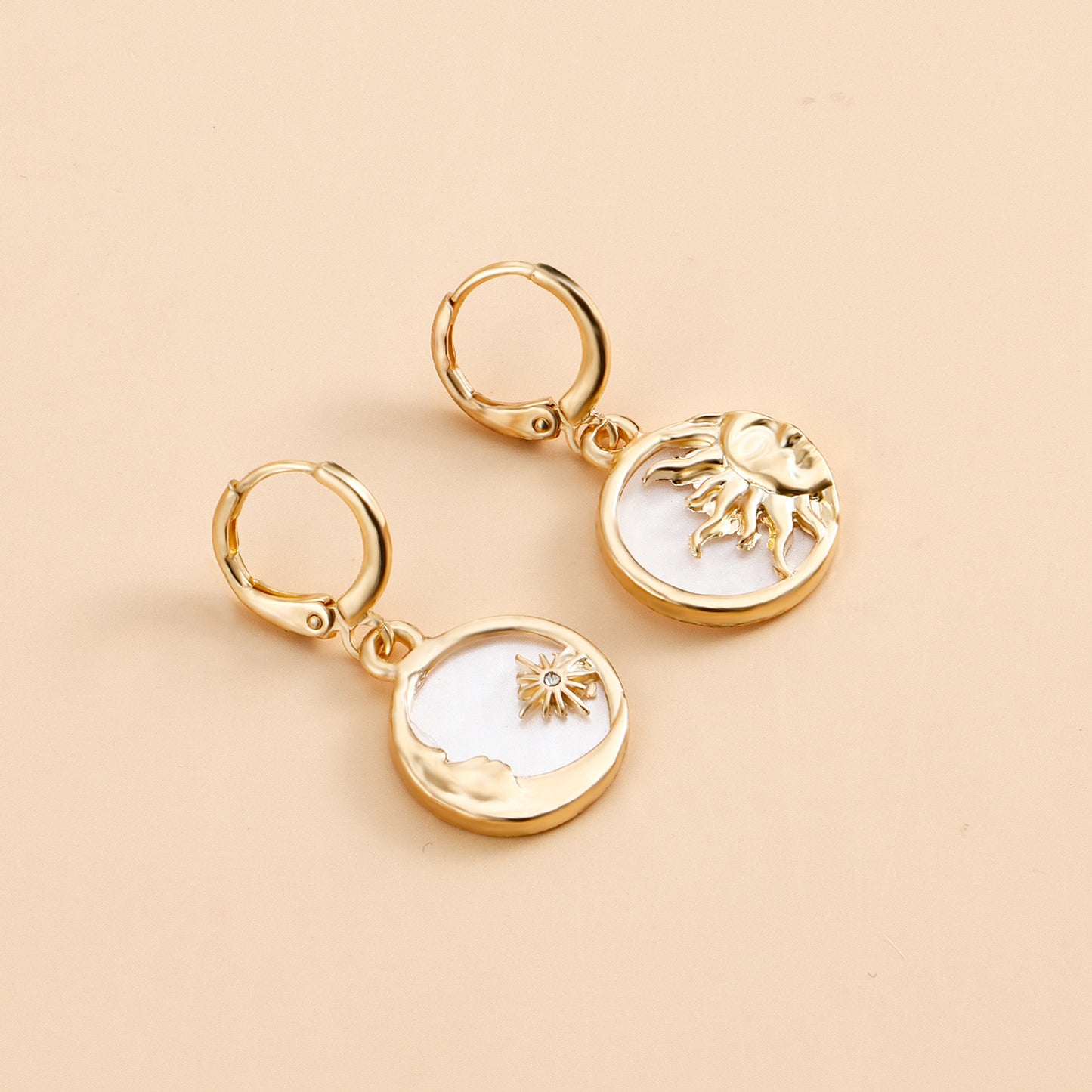 Natural Style Mini Sun and Moon Abalone Shell Pendant Earrings for Women Alloy Geometric Design Minimalist Ear Jewelry