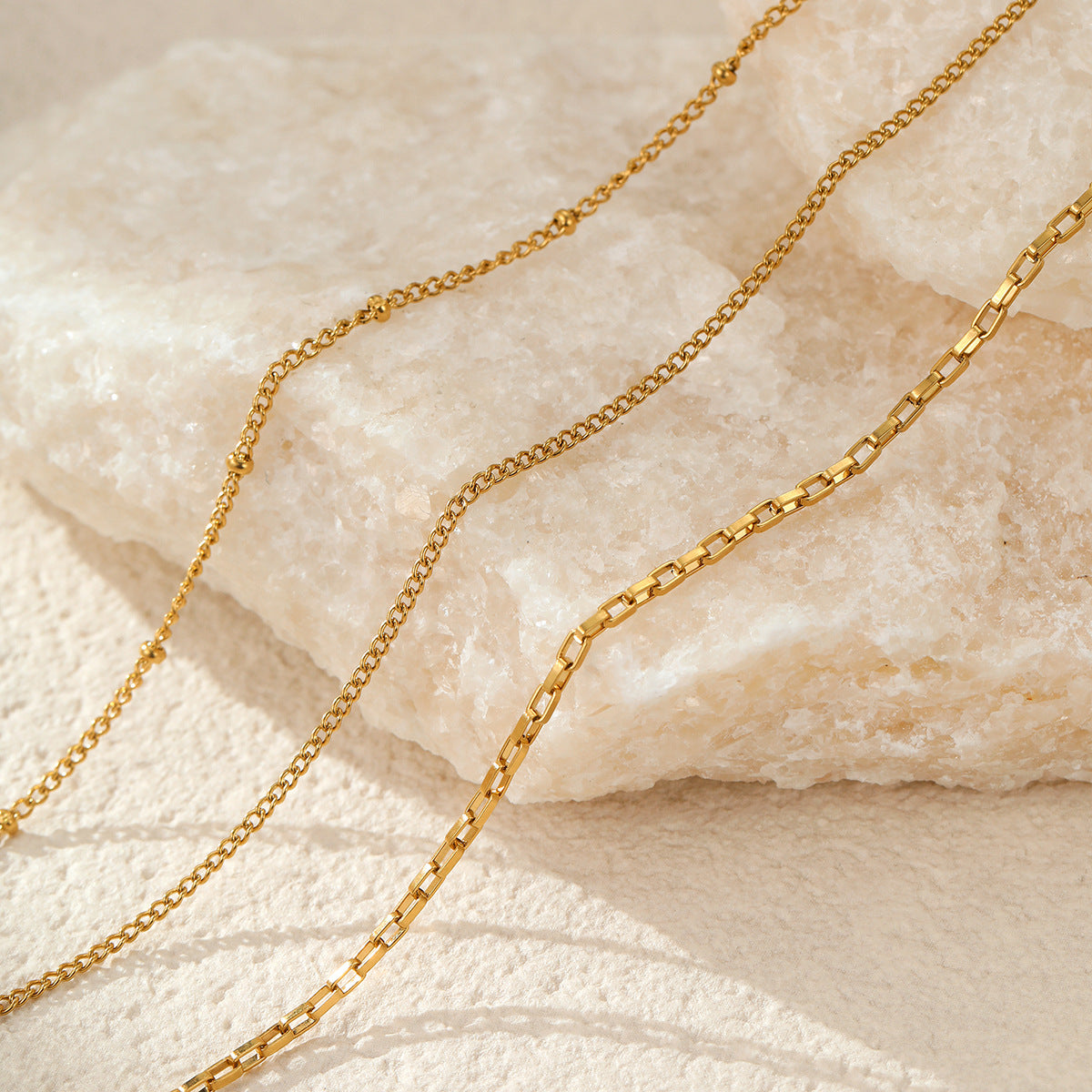 Collar Delicado de Acero Inoxidable Geométrico Minimalista Chapado en Oro de 18K Multicapa para Mujer