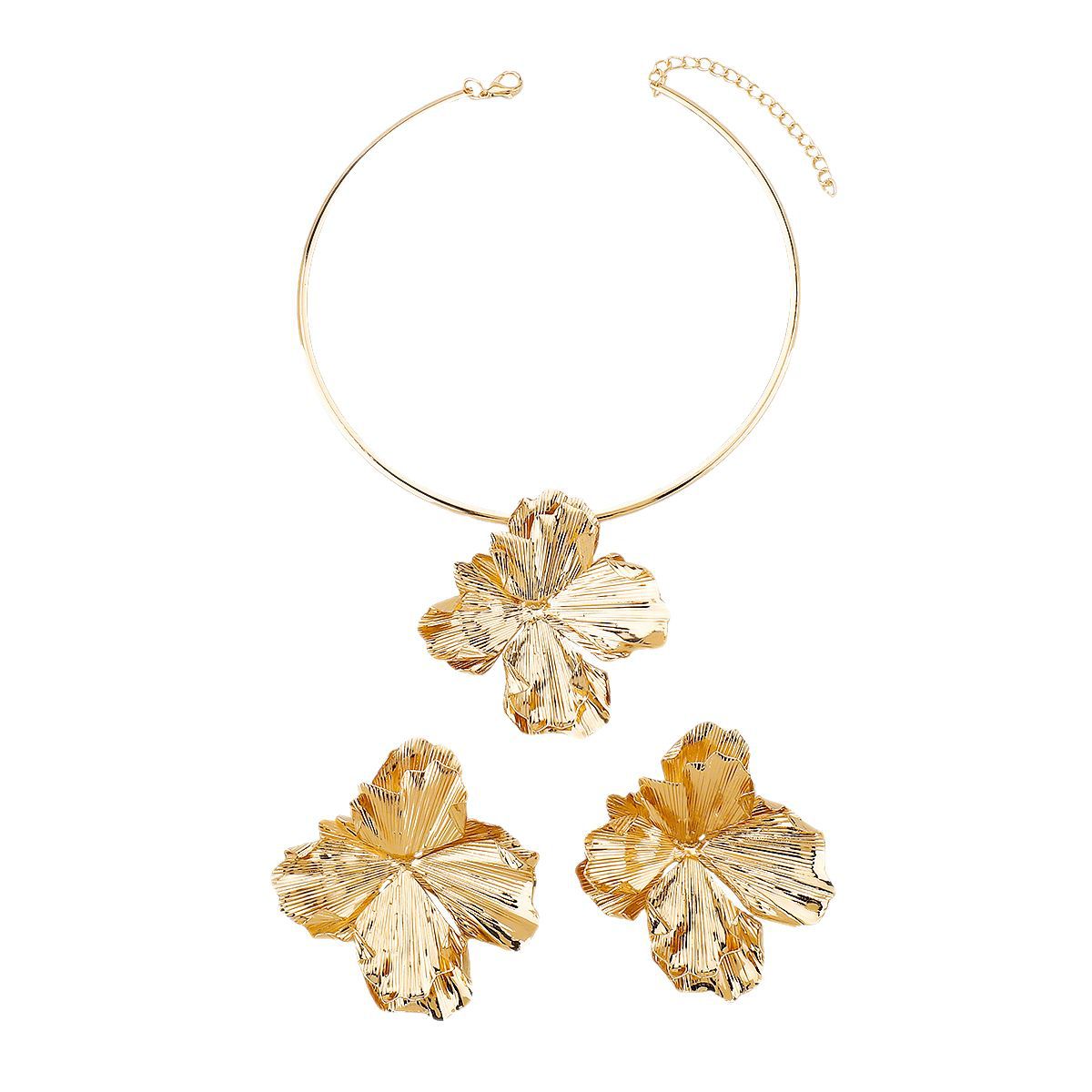 Vintage Floral Alloy Earrings and Necklace Set with Gold-Plated Finish for Women