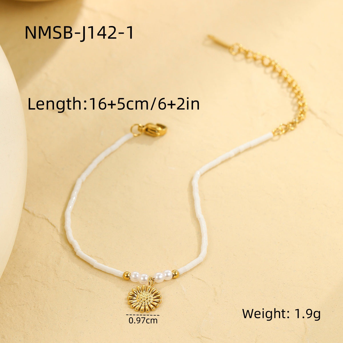 Minimalist Daisy Pearl Bracelet in Stainless Steel with Plated Finish for Women