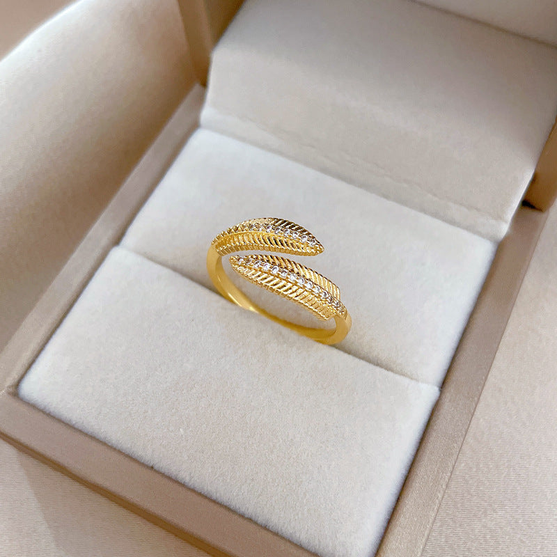Anello da donna minimalista a foglia aperta in ottone placcato oro con design a corona, anello da dito leggero di lusso