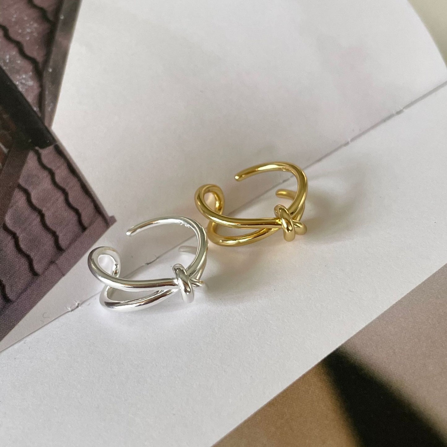 Anello Aperto Nodo Geometrico Minimalista in Argento Sterling 925 Placcato Oro da Donna
