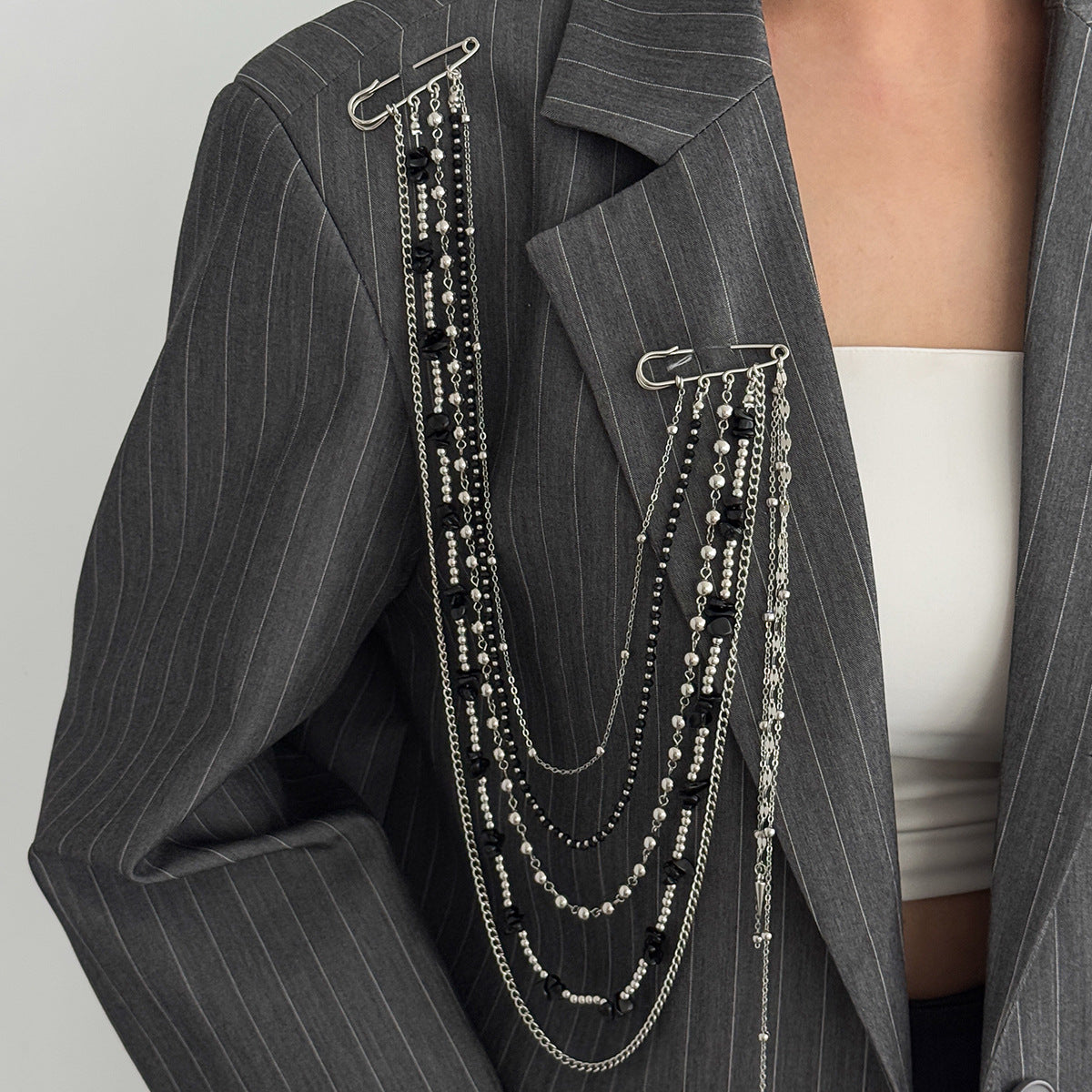 Hip-hop Star Plated Iron Brooch with Tassel Chain for Women