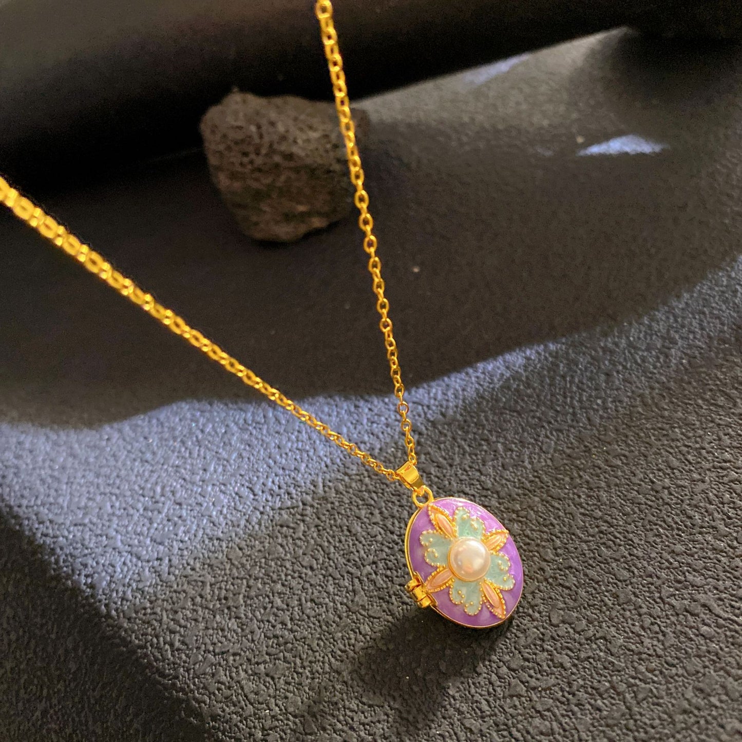 Vintage Elegant Geometric Leaf Teardrop Drip Oil Cubic Zirconia Necklace with 18K Gold Plated Brass Pendant on Titanium Steel Cable Chain for Women
