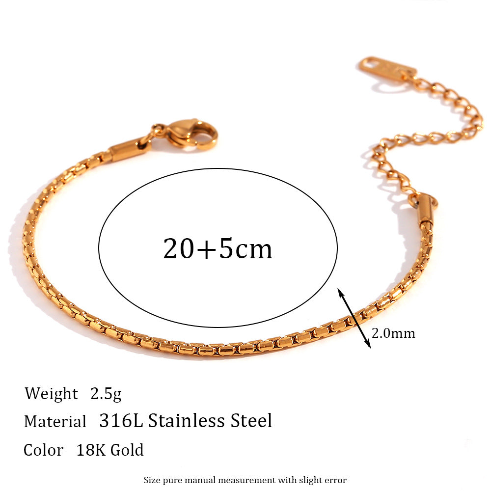 Cavigliera minimalista geometrica in acciaio al titanio placcata oro 18K con catena a scatola da donna