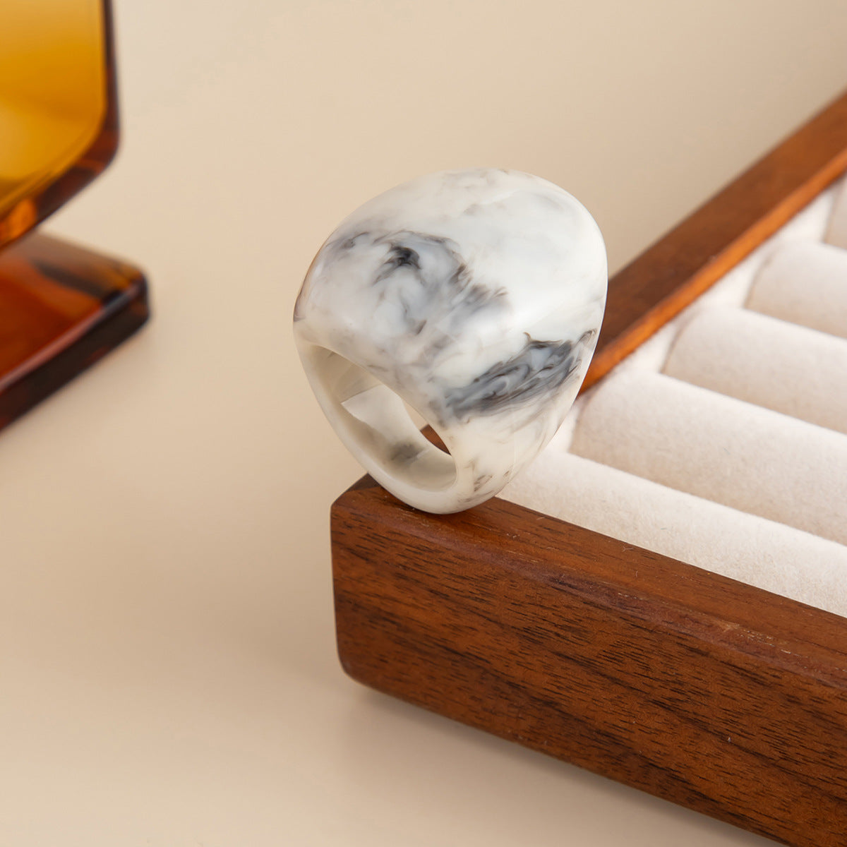 Vintage Gradient Geometric Oval Resin Ring for Women