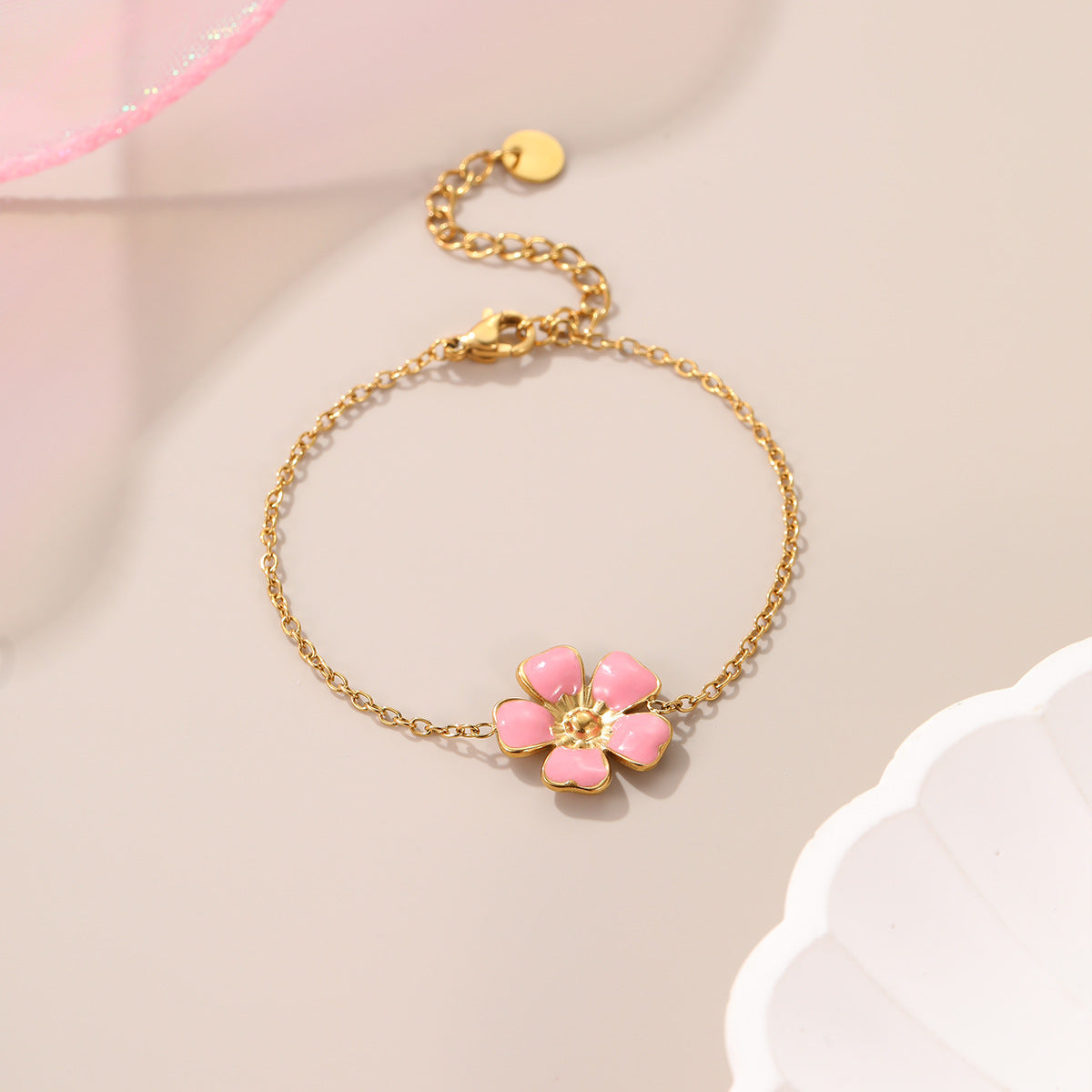 Conjunto de collar, pendientes y pulsera de acero inoxidable esmaltado con diseño floral minimalista de corazón geométrico para mujer